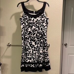 BOGO- Jones Studio Black and White Leaf Print Midi Dress